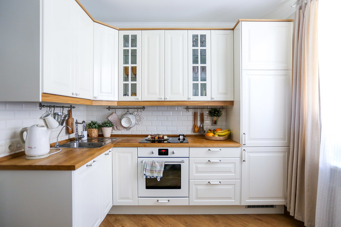 белые кухонные гарнитуры