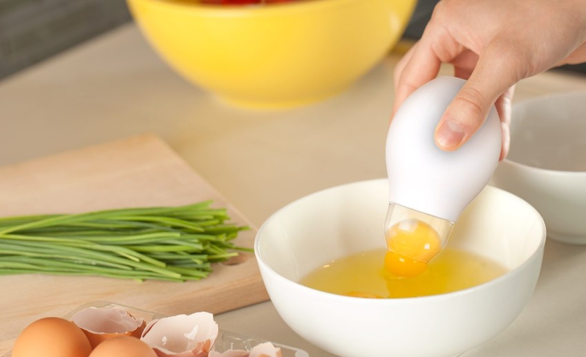 Quirky pluck egg yolk extractor 1