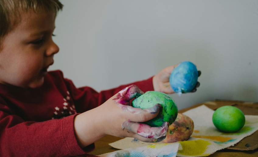 Как быстро убрать пластилин с ковра Как быстро убрать пластилин с ковра