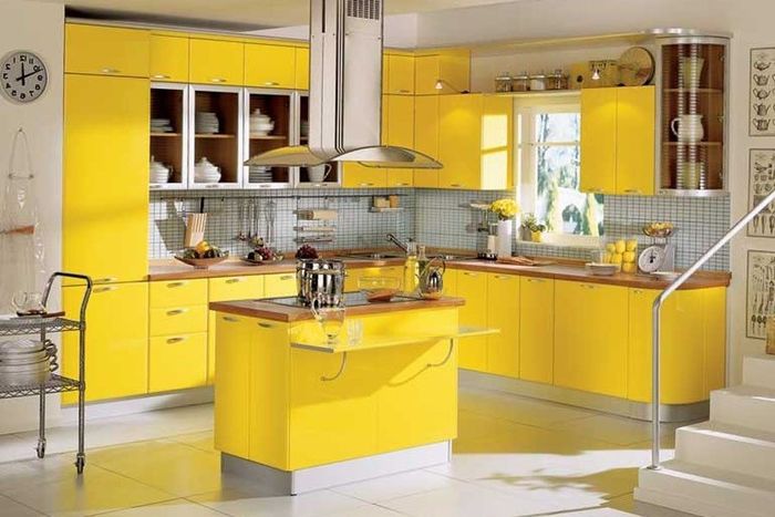 Желтые кухни: настоящие интерьеры со стилем