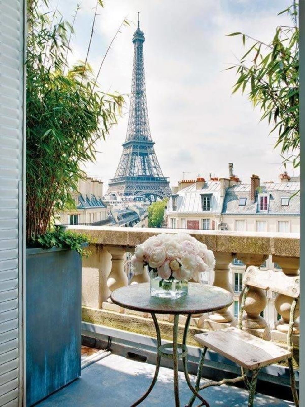 Воздушный интерьер квартиры в Париже