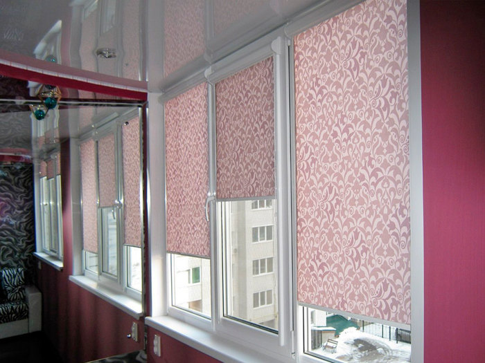 Какие бывают рулонные шторы на пластиковые окна