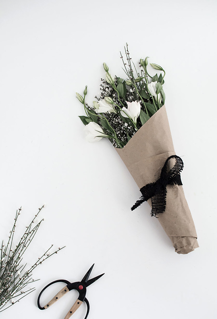 Оригинальные способы упаковки цветов: Сделайте подарок незабываемым