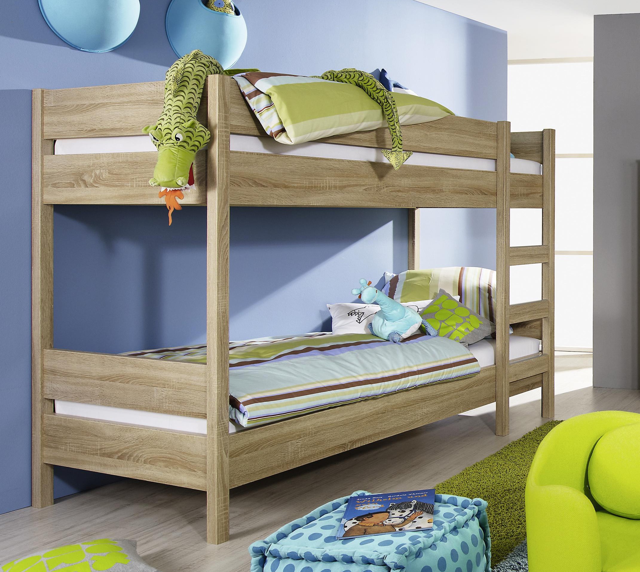 Детские двух. Кровать двухъярусная. Детские двухъярусные кровати. Красивые двухъярусные кровати. Кровать детская двухуровневая.