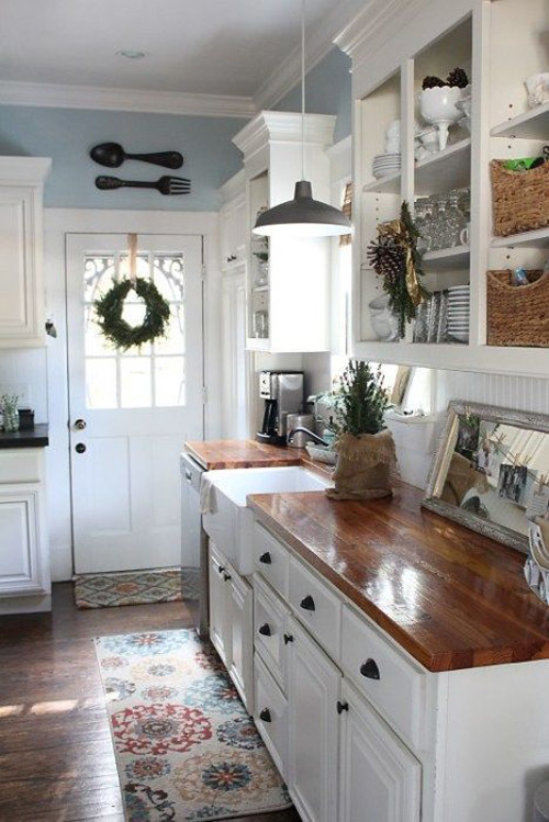 белая кухня в стиле кантри фото