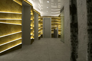 Thumb 01 coridor c01n