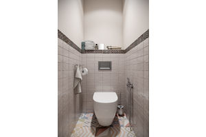 Thumb 6        bathroom  1 