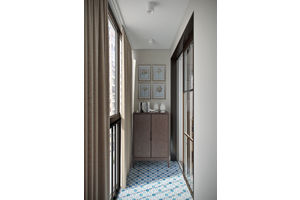 Thumb 6         balcony1