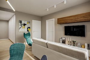 Thumb 1                      5 