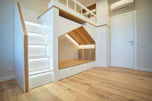 Thumb                                                      15 