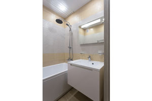 Thumb                1